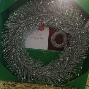 Christmas Tinsel Wreath 24 inch Stunning silver wreath NEW A Gorgeous Must Have